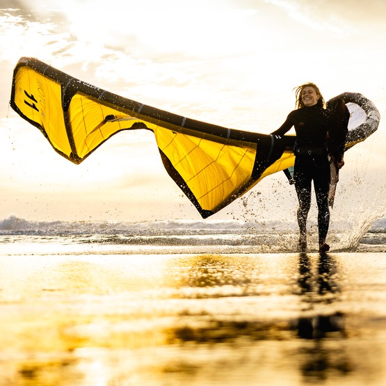 Kite Cabrinha Moto_X 2024 white / turquoise / black