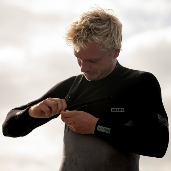 Mens wetsuit ION Seek Amp 3/2 Front Zip Black