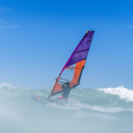 Windsurf sail NeilPryde Combat PRO Fuse 2025 Juicy Orange/Purple